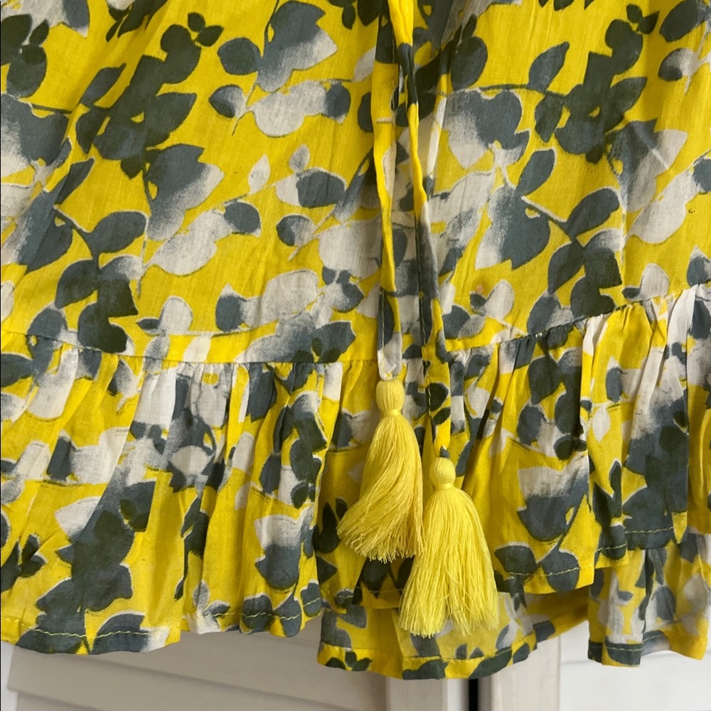 Tiare Hawaii Asymmetrical Skirt set in Yellow and Gray Floral - Picture 9 of 13